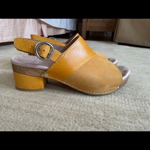 Dansko Maci sandal size 38 or 7.5 US